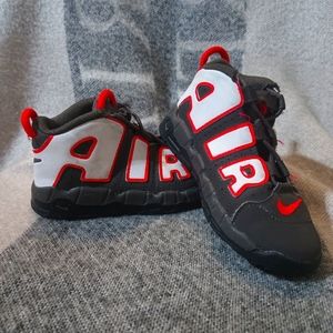 🤑30% OFF WHEN YOU BUNDLE🤑          Nike Air More Up tempo "10c